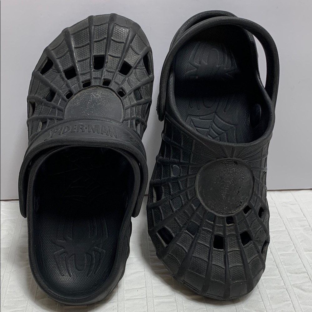 US 11/12 SpiderMan Foam Clogs - Black